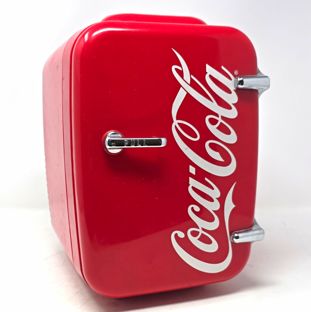 Coca-Cola KDC4-WORLD Thermoelectric Hot/Cold Mini Fridge 12V/120V Red